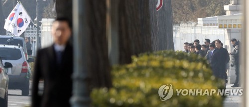 특검, 청와대 압수수색 불발