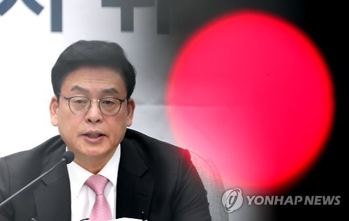 정우택 "질서있는 퇴진이 해법"…여야 4+4 대연석회의 제안