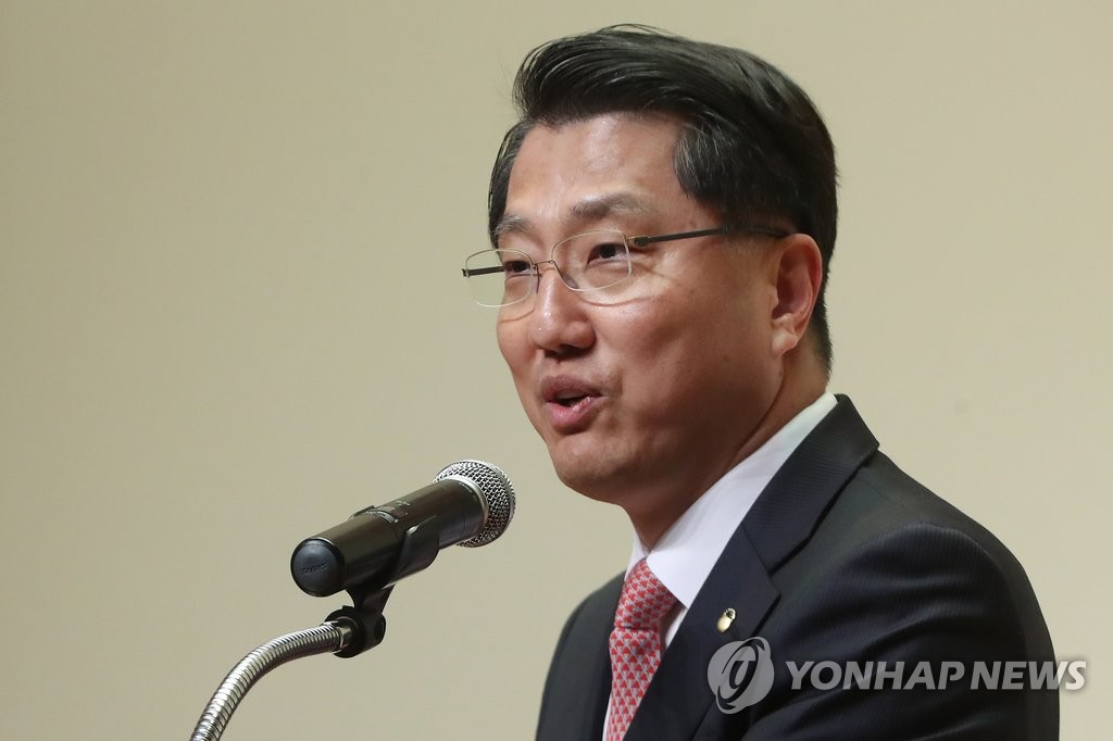 인사말하는 진웅섭 금융감독원장