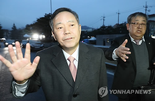 헌재 떠나는 김평우 변호사