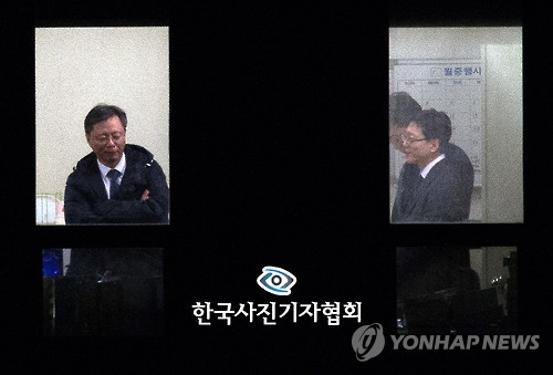 보도사진전 특별상 '팔짱끼고 웃으며 조사받는 우병우 전 수석'