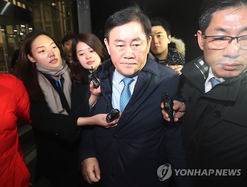 '채용외압' 의혹 최경환 의원 검찰 조사