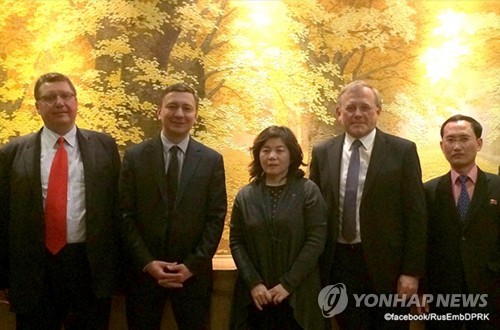 북한 최선희, 푸틴 자문위원 만나…북미협상 중재 부탁?
