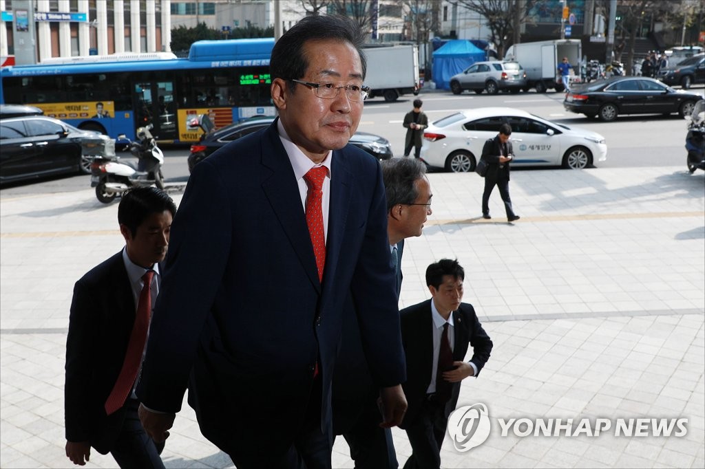 이회창 만나러 가는 홍준표
