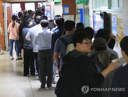 투표장 북적북적