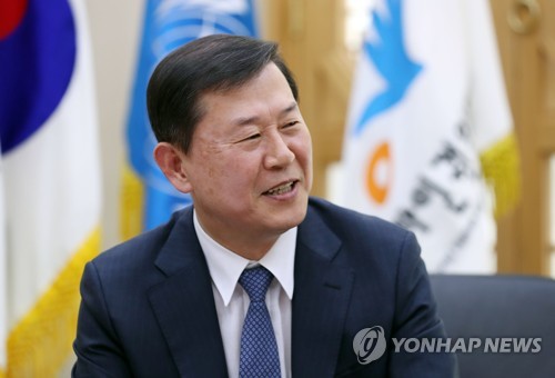 상임위원 간담회 하는 이성호 국가인권위원장