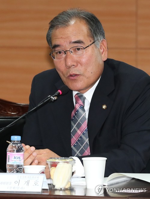 발언하는 이개호