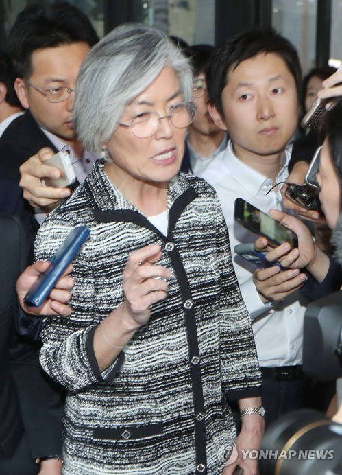 쏟아지는 의혹