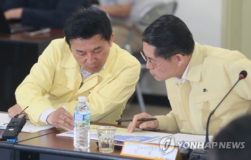 머리 맞댄 김재수 장관과 원희룡 제주지사