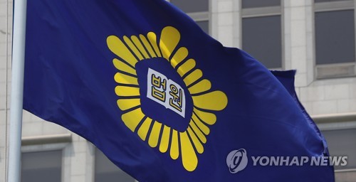 의붓손녀 성폭행범 2심 징역25년…판사 "피해자 홀로 고통" 눈물 - 1