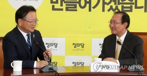 김부겸 장관과 노회찬 원내대표 대화