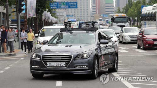 일반도로 주행하는 서울대 자율주행차