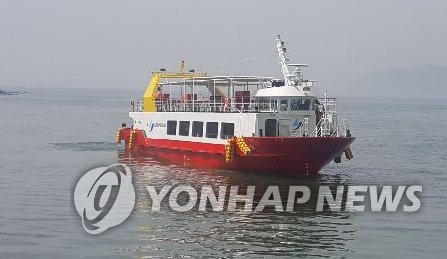 시운전하는 해운대 유람선