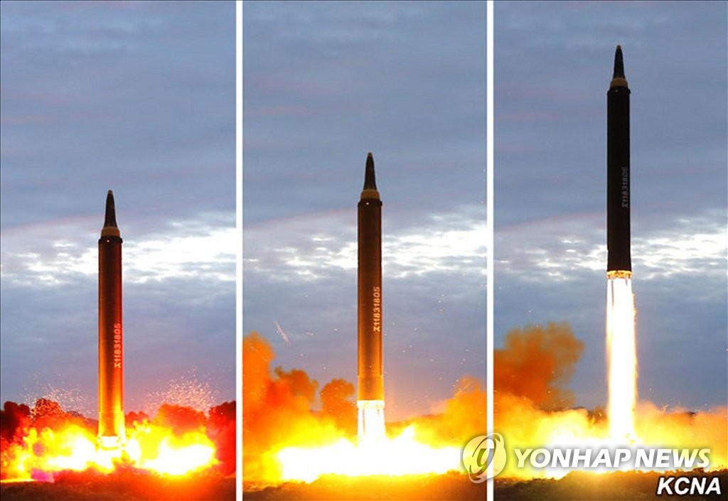 北朝鮮「火星１２発射訓練」