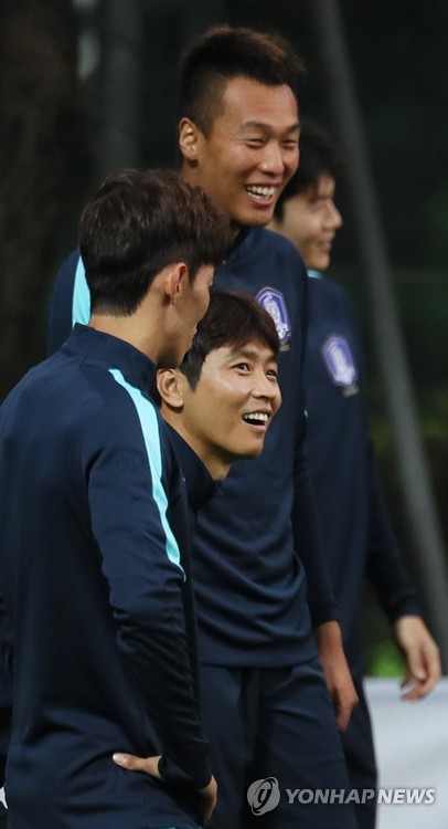'밝은 표정으로 몸풀기'
