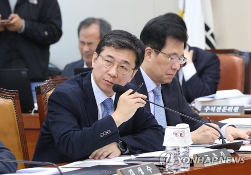 질문하는 고용진 의원