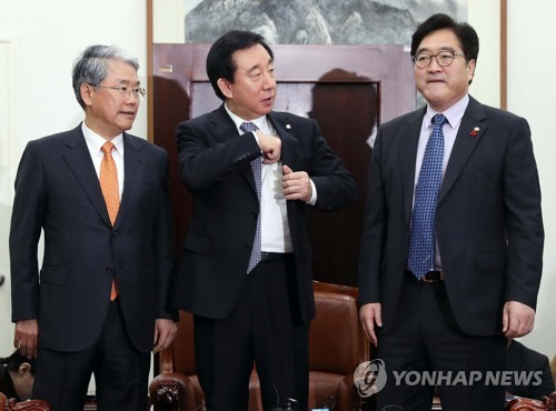 자리 함께하는 여야 3당 원내대표