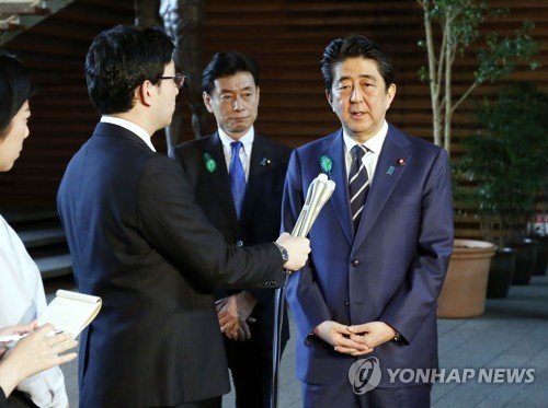미국 방문 의미 설명하는 아베 총리