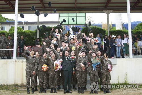육군 72사단 전역자 6명 가운데 1명 '전문하사'