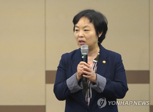 인사말 하는 황수경 통계청장