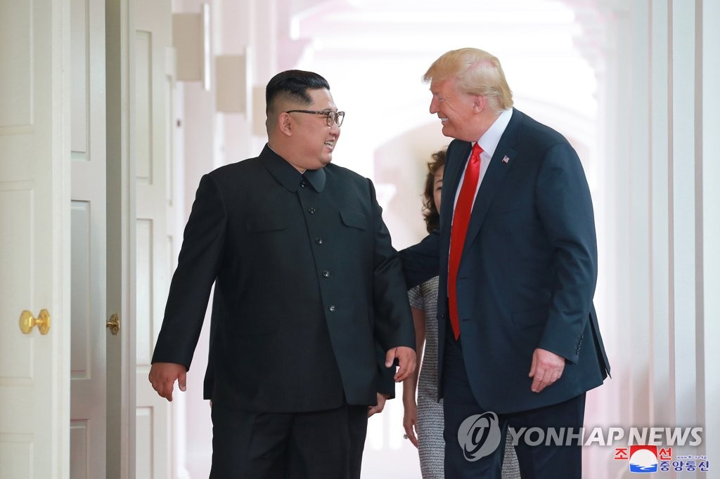 北, 북미공동성명 채택 보도…"새 북미관계 의견교환"
