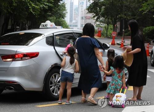 저출산 대책, 출산·육아 부담은 줄이고 삶의 질은 높이고