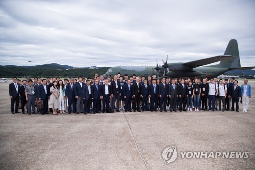 남북통일농구경기 방북단 귀환