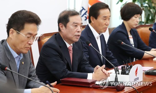 비대위, 발언하는 김병준