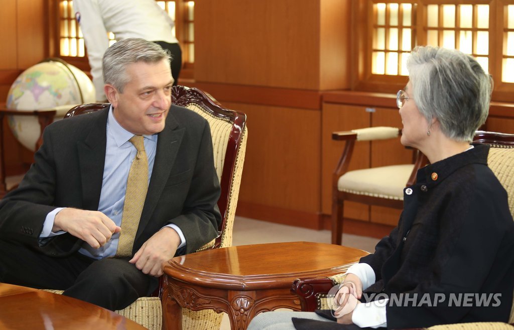 (LEAD) (Yonhap Interview) U.N. refugee chief asks S. Koreans to be more hospitable to asylum seekers