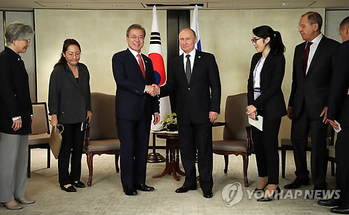 한·러 정상 악수