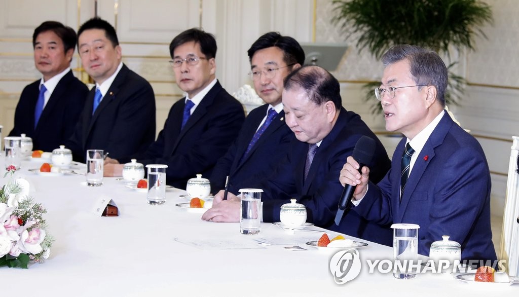 文大統領 韓日・日韓議連と面会 文大統領 韓日・日韓議連と面会