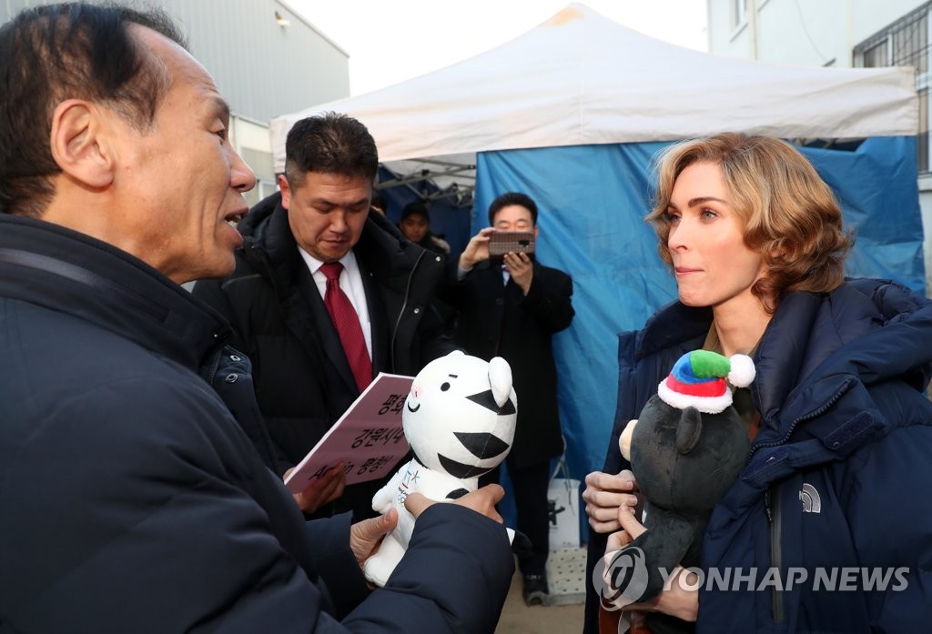 Hollywood actress Megan Fox in S. Korea Hollywood actress Megan Fox in S. Korea