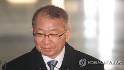 조사 마친 양승태 전 대법원장