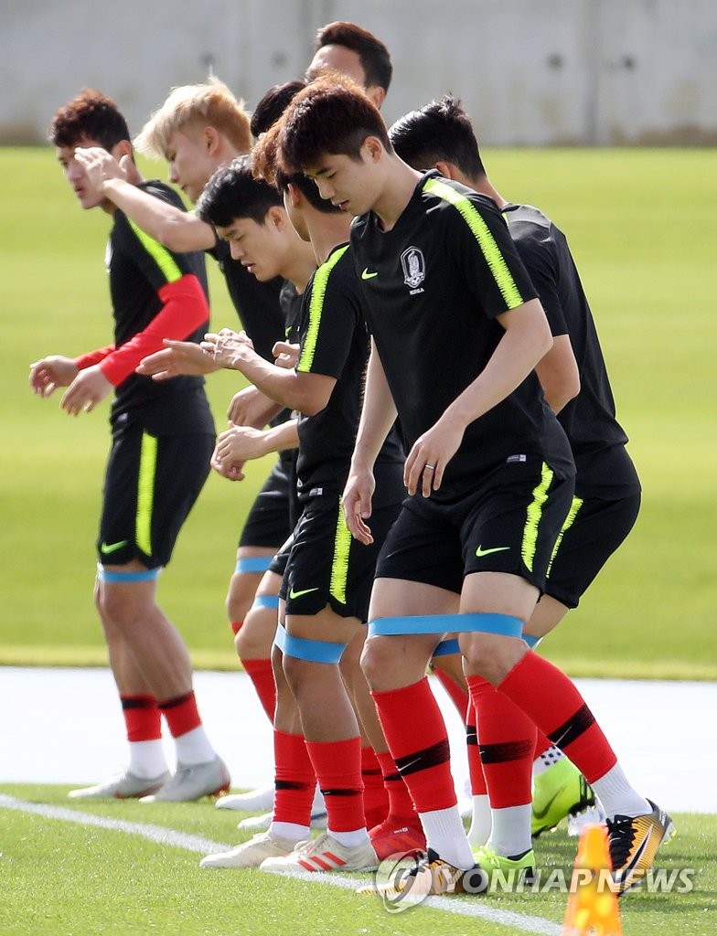 훈련 재개한 기성용