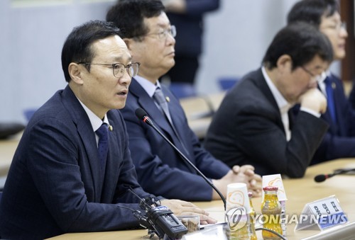 모두발언하는 홍영표 원내대표