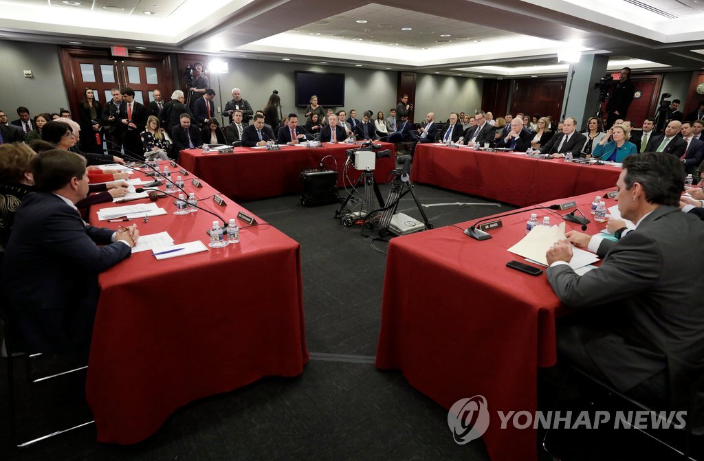 美 의회, 장벽예산 협상 첫 회의