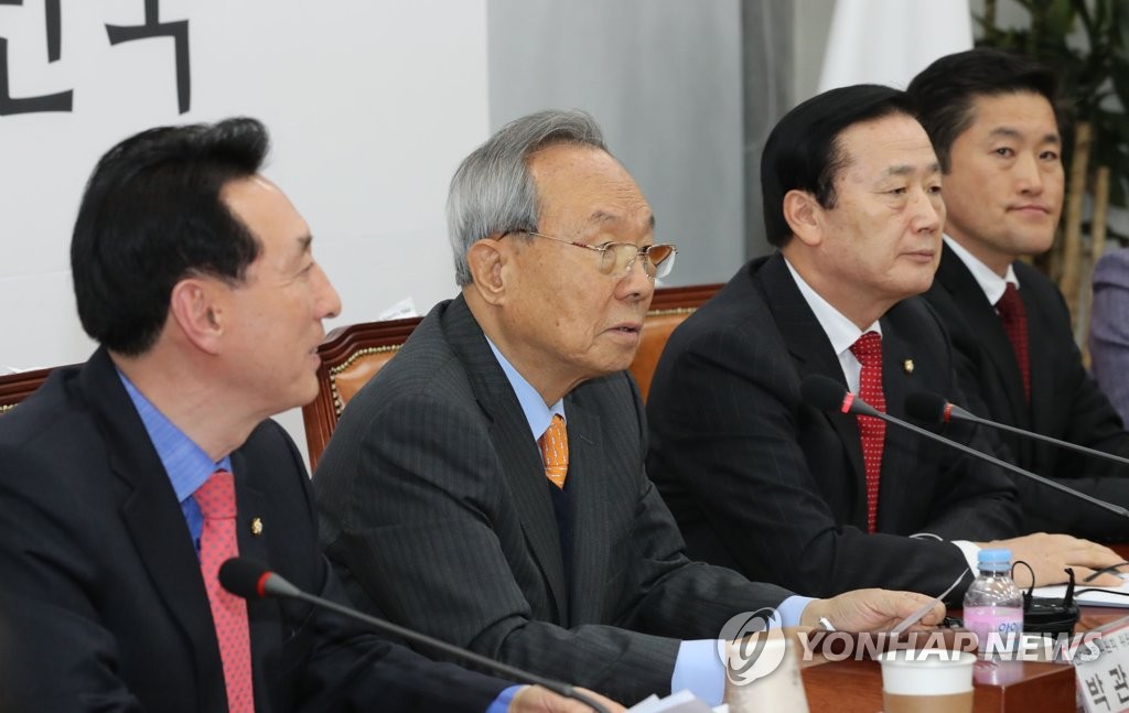 '2·27 전당대회 연기 없이 개최' 발표하는 박관용