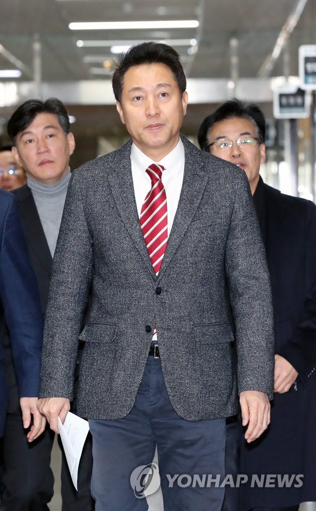 국회 들어서는 오세훈 전 시장
