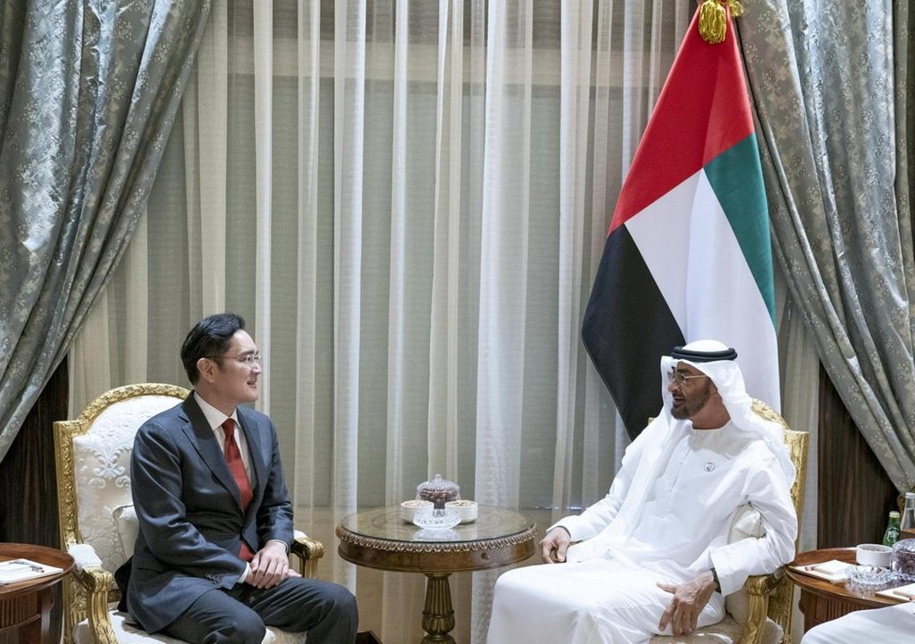 El heredero de Samsung con el príncipe heredero de Abu Dabi El heredero de Samsung con el príncipe heredero de Abu Dabi