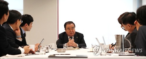 문 의장 '수행기자단 간담회에서'