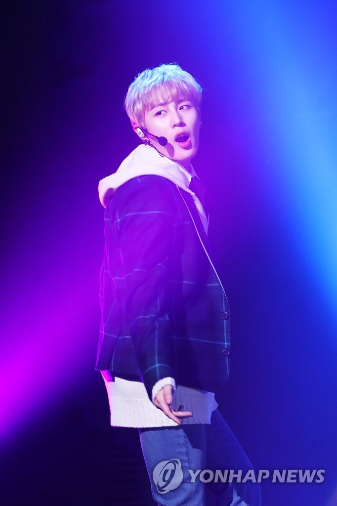 Wanna One's Ha Sung-woon releases solo album Wanna One's Ha Sung-woon releases solo album