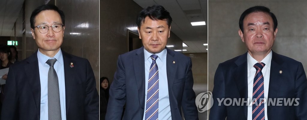 회의장 들어서는 3당 원내대표