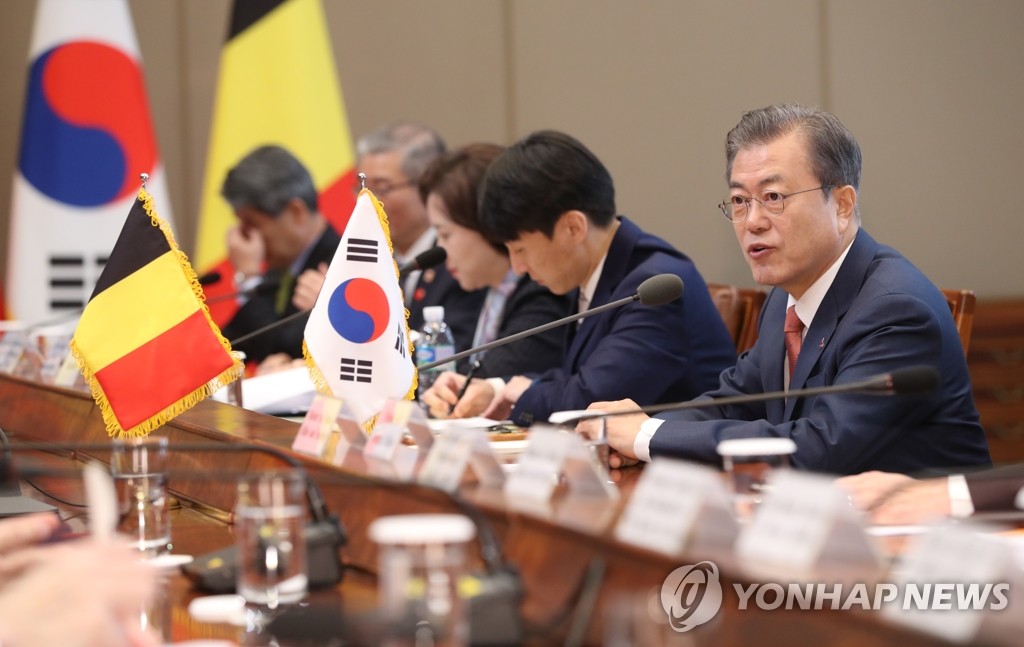 발언하는 문 대통령