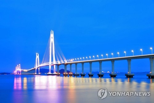 밤바다 밝히는 천사대교