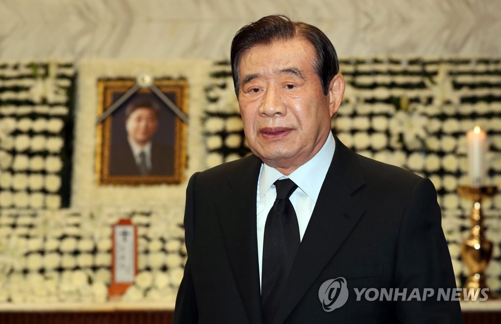 한광옥 전 의원, 김홍일 전 의원 빈소 조문
