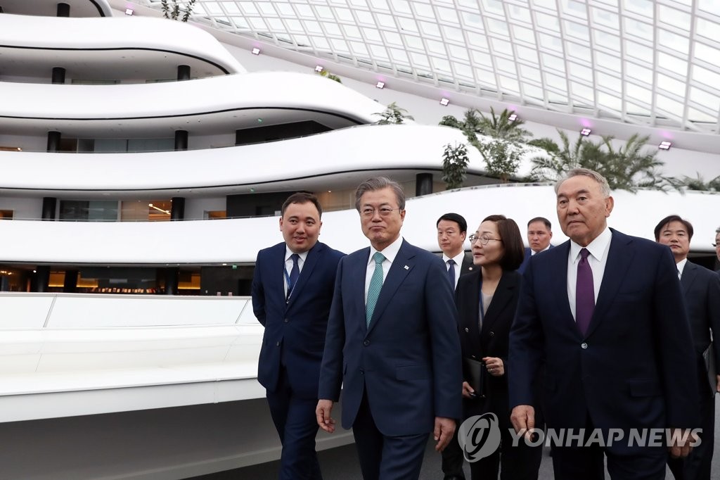 문 대통령과 카자흐스탄 초대 대통령