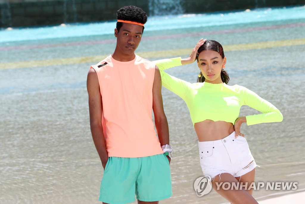Han Hyun-min et Moon Gabi Han Hyun-min et Moon Gabi