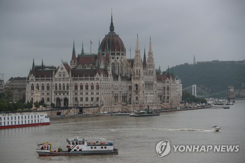 헝가리 사고현장 음파탐지기 수색