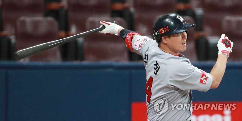 In this file photo from June 4, 2019, Choi Jeong of the SK Wyverns hits an RBI single against the Kiwoom Heroes in the top of the ninth inning of a Korea Baseball Organization regular season game at Gocheok Sky Dome in Seoul. (Yonhap)