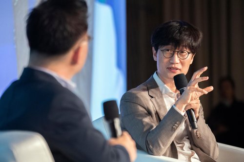 대담하는 이해진 네이버 글로벌투자책임자